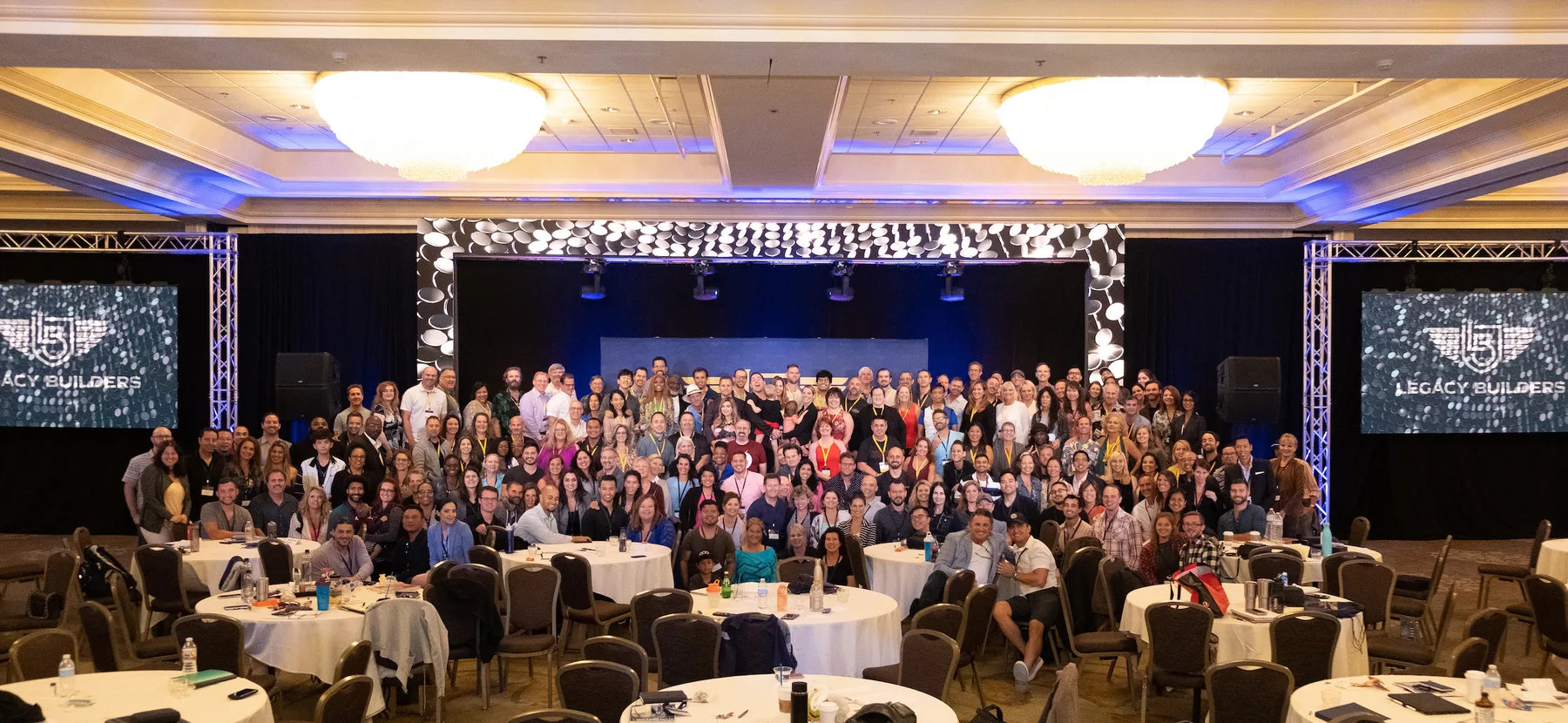 The Legacy Builders LIVE attendees together in the ballroom